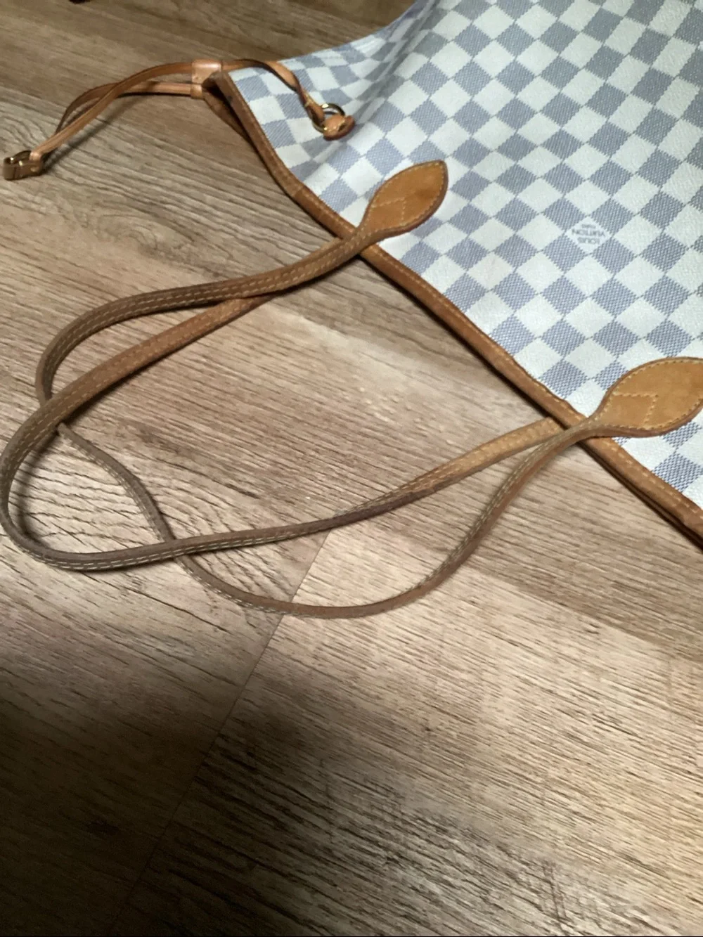Louis Vuitton Damier Azur Canvas Neverfull Tote - White & Tan